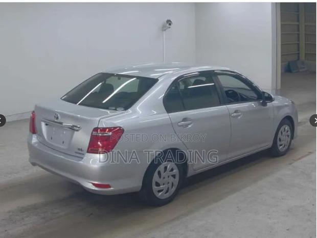 Toyota Axio 2021 Silver