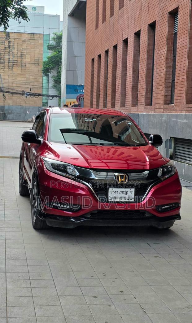 Honda Vezel 1.5 Hybrid 2WD 2017 Red