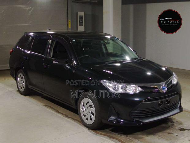 Toyota Corolla Fielder 1.5 Hybrid FWD 2021 Black