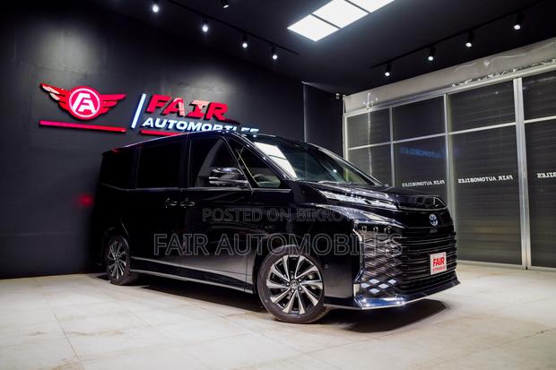 Toyota Voxy 2023 Black