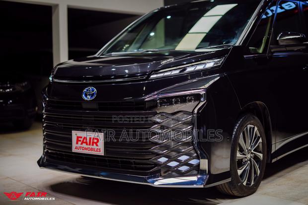 Toyota Voxy 2023 Black