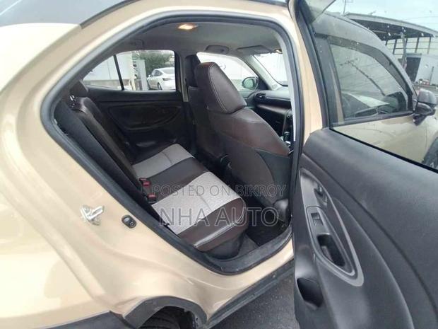 Toyota Yaris Cross 2021 Beige