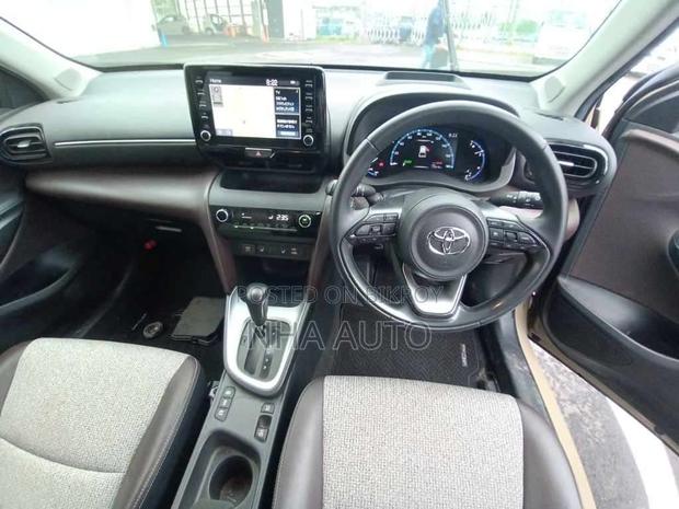 Toyota Yaris Cross 2021 Beige