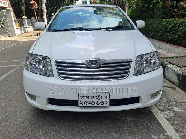 Toyota Corolla 2005 White