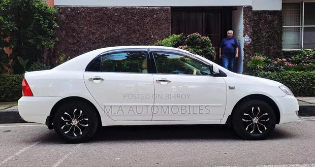 Toyota Corolla 2005 White
