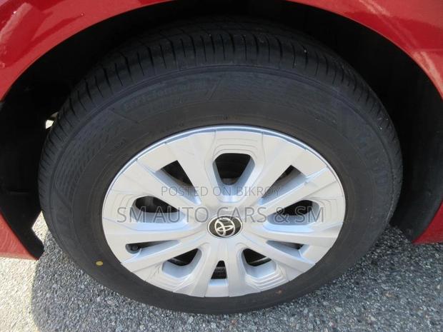 Toyota Prius 2021 Red