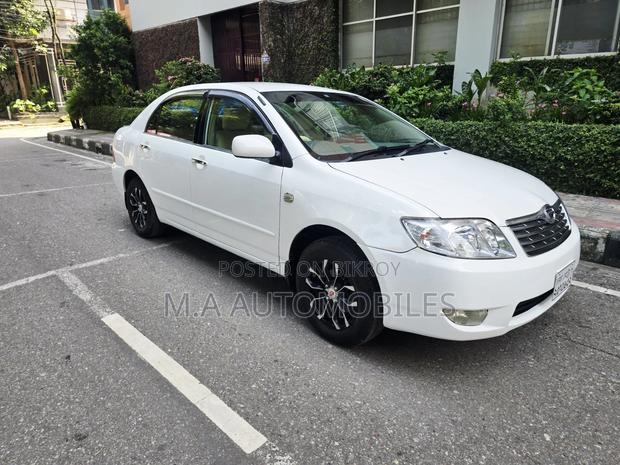Toyota Corolla 2005 White