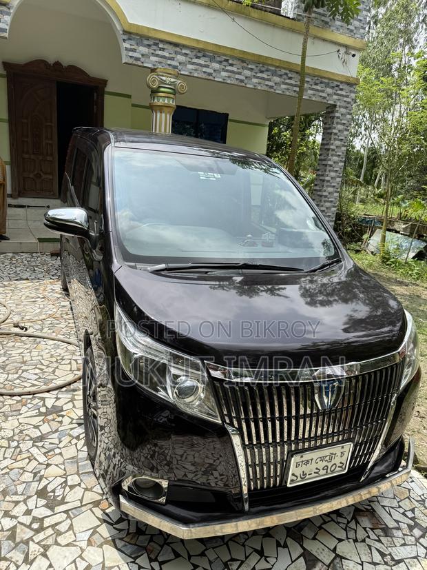 Toyota Noah 1.8 FWD Hybrid (7 Seater) 2015