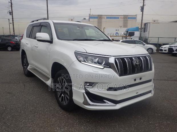 Toyota Land Cruiser Prado 2022 White