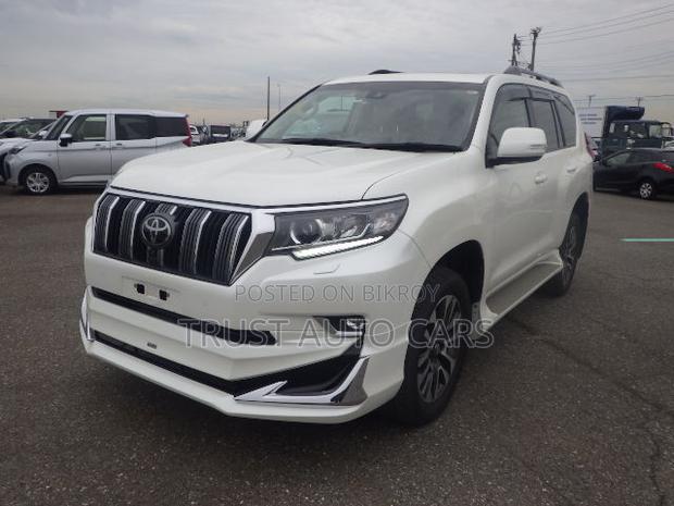 Toyota Land Cruiser Prado 2022 White