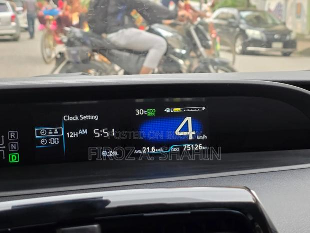 Toyota Prius 2019 Silver