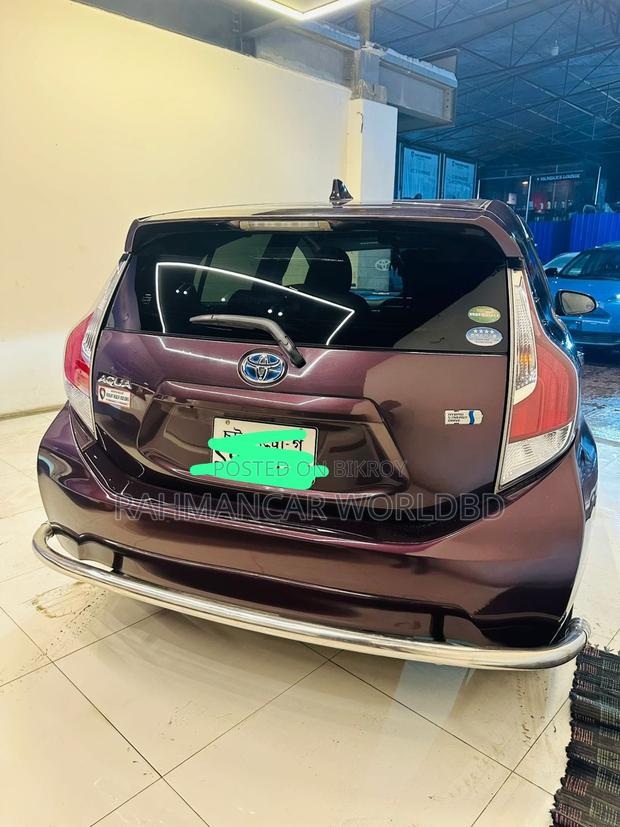 Toyota Aqua 2015 Red