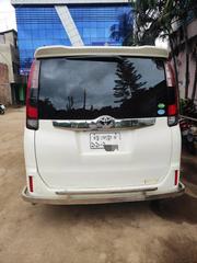 Toyota Noah 2014 White for sale