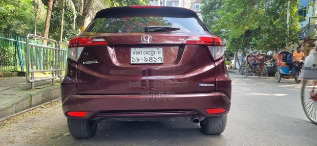 Honda Vezel 1.5 2WD 2015 Maroon