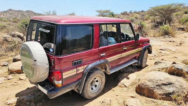 Toyota Land Cruiser 1996 Red