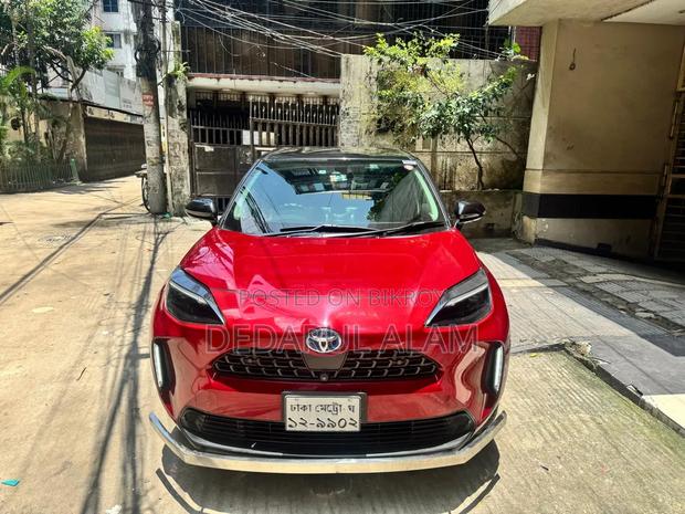 Toyota Yaris Cross 2021 Maroon