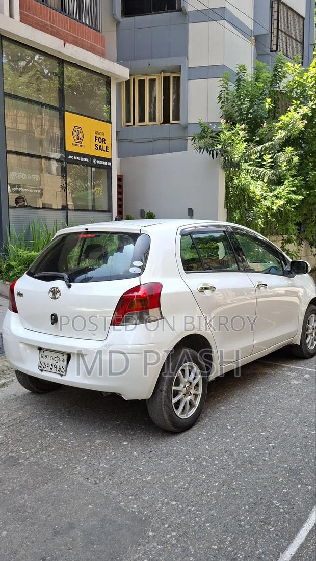 Toyota Vitz 2008 White
