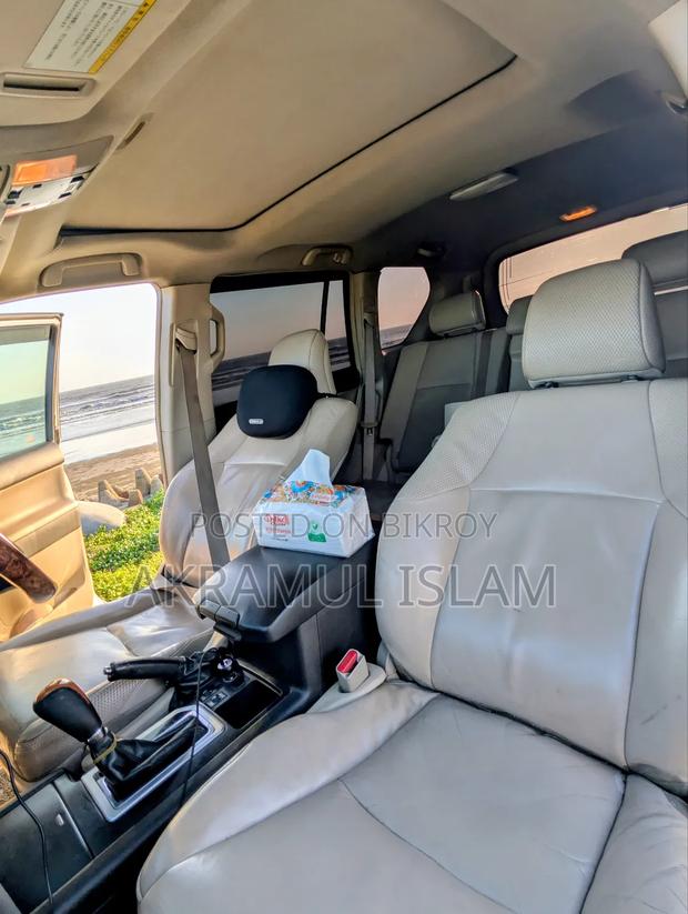 Toyota Land Cruiser Prado 2012 Pearl