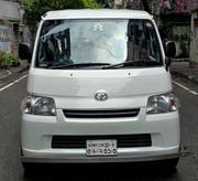 Toyota Noah 2017 White for sale