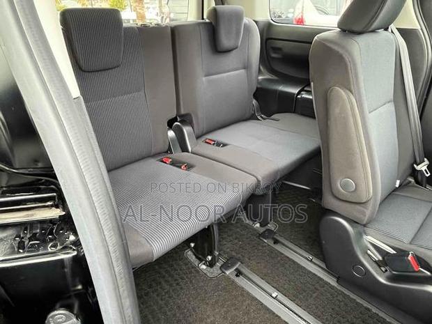 Toyota Noah 2021 Black