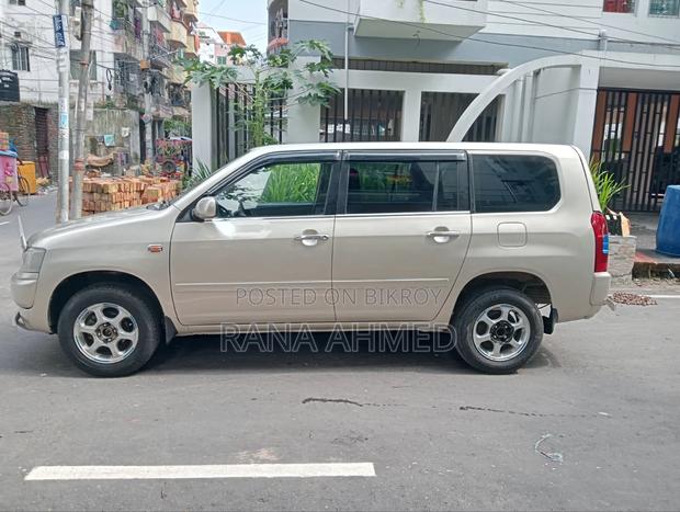 Toyota Probox 2004 Beige