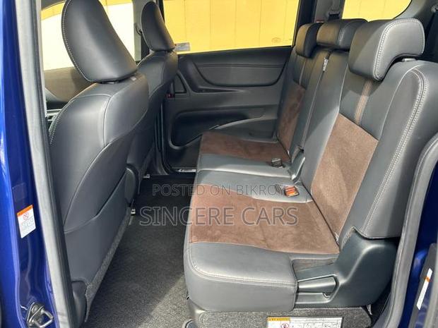 Toyota Sienta 2021 Blue
