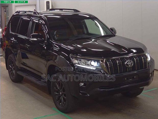 Toyota Land Cruiser Prado 2.7 2021 Black