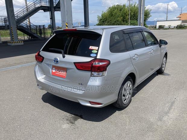 Toyota Corolla Fielder 2021 Silver