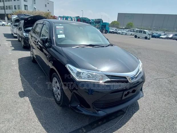 Toyota Corolla Fielder 2021 Black