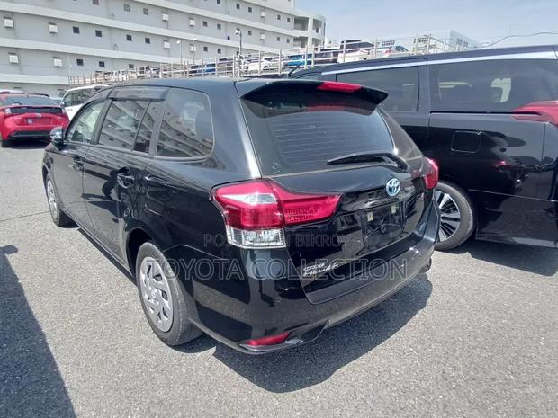 Toyota Corolla Fielder 2021 Black