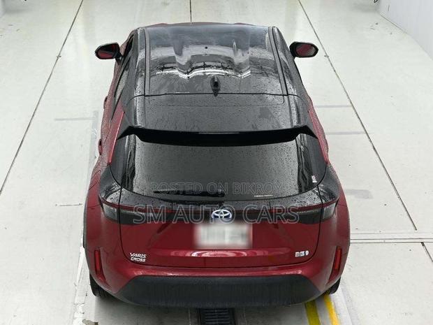 Toyota Yaris Cross 1.5 Hybrid FWD 2021 Red