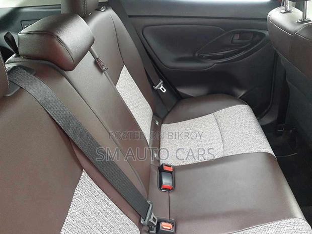 Toyota Yaris Cross 1.5 Hybrid FWD 2021 Red