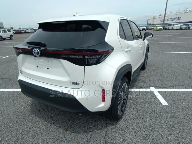 Toyota Yaris Cross 1.5 Hybrid FWD 2021 Pearl