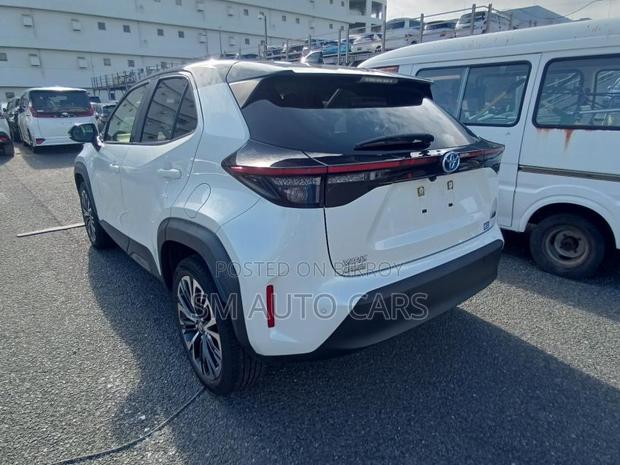 Toyota Yaris Cross 1.5 Hybrid FWD 2021 Pearl