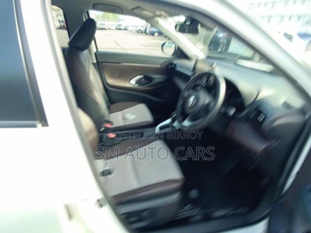 Toyota Yaris Cross 1.5 Hybrid FWD 2021 Pearl