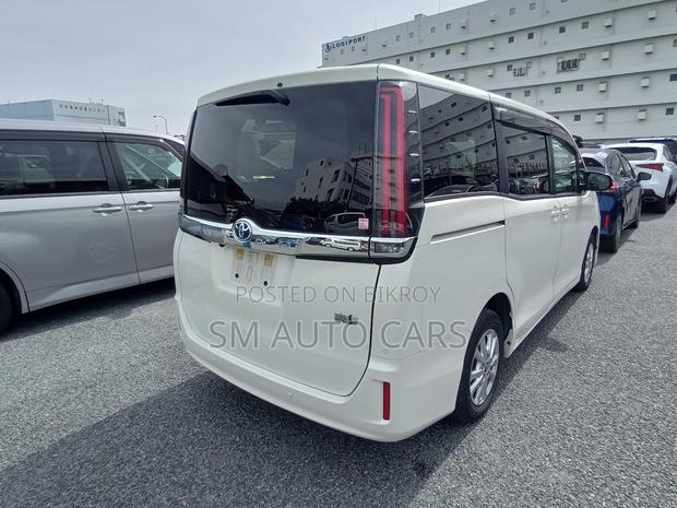 Toyota Noah 1.8 FWD Hybrid (7 Seater) 2021 Pearl