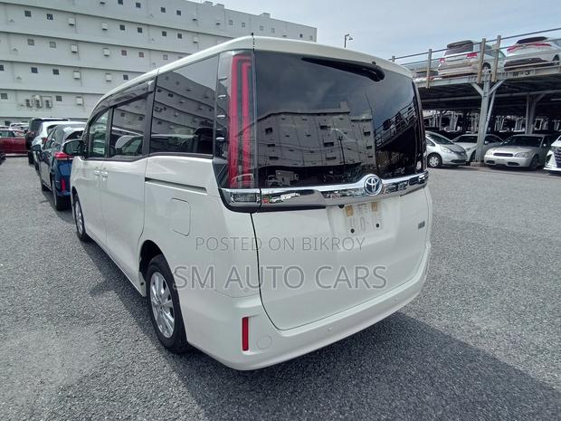 Toyota Noah 1.8 FWD Hybrid (7 Seater) 2021 Pearl