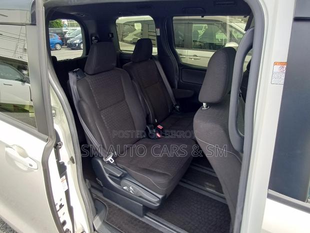 Toyota Noah 1.8 FWD Hybrid (7 Seater) 2021 Pearl