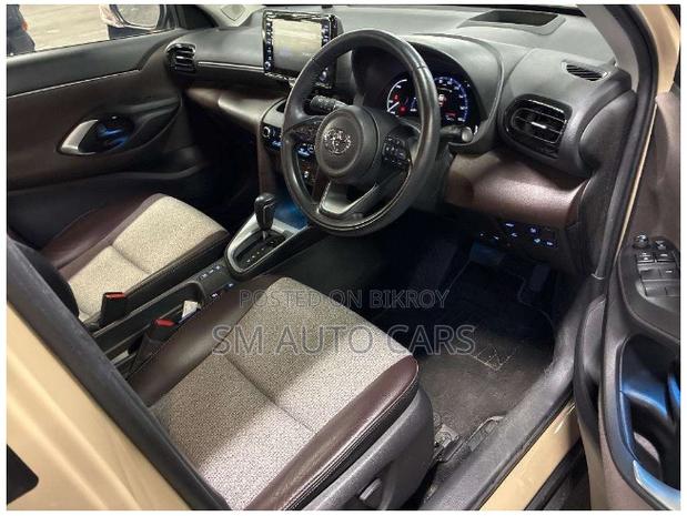 Toyota Yaris Cross 1.5 Hybrid FWD 2021 Beige