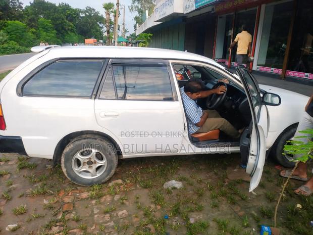 Toyota Corolla 2001 White