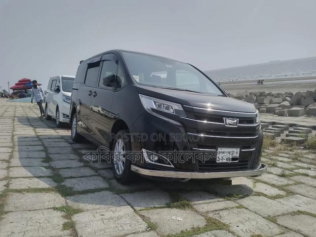 Toyota Noah 2019 Black