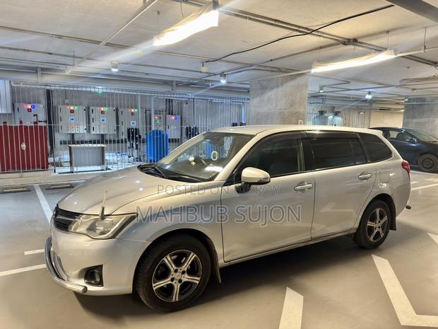 Toyota Corolla Fielder 2012 Silver