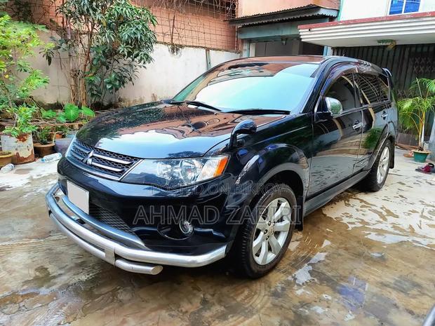 Mitsubishi Outlander 2012 Black