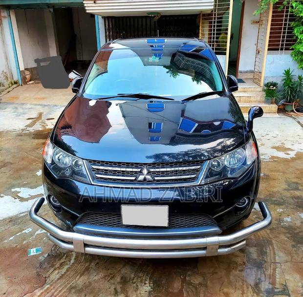Mitsubishi Outlander 2012 Black