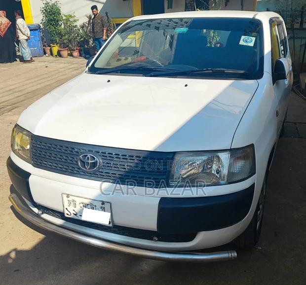 Toyota Probox 1.5 F Extra Package Limited 2WD 2004 White