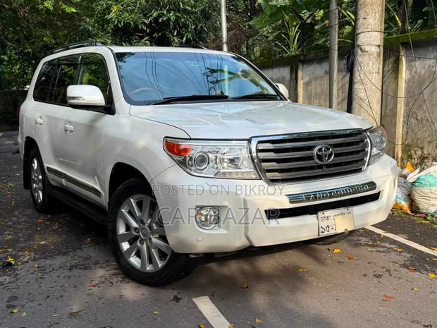 Toyota Land Cruiser 4.5 V8 VXR 2015 White