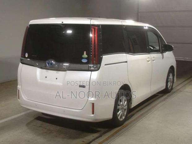 Toyota Noah 1.8 FWD Hybrid (7 Seater) 2021 Pearl