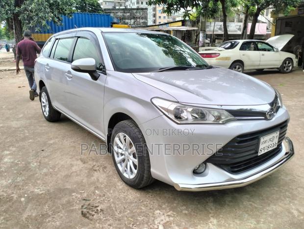 Toyota Corolla Fielder 2016 Silver