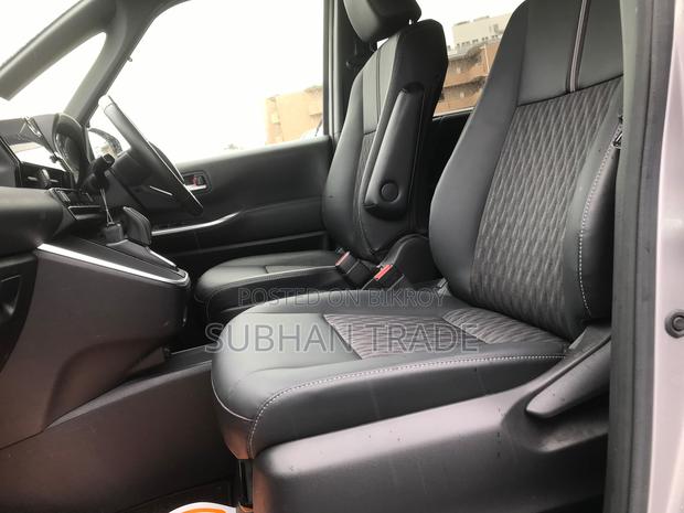 Toyota Noah 2022 Gray