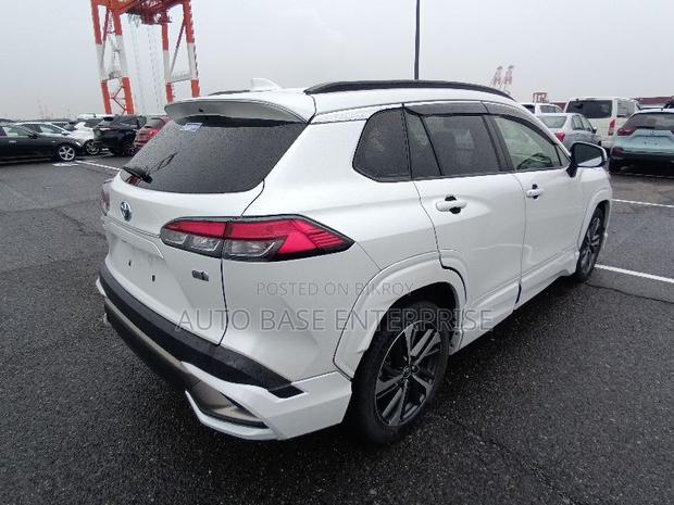 Toyota Corolla Cross 1.8 Hybrid FWD 2021 Pearl